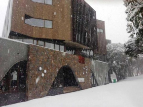 Buller Central Hotel, Mount Buller